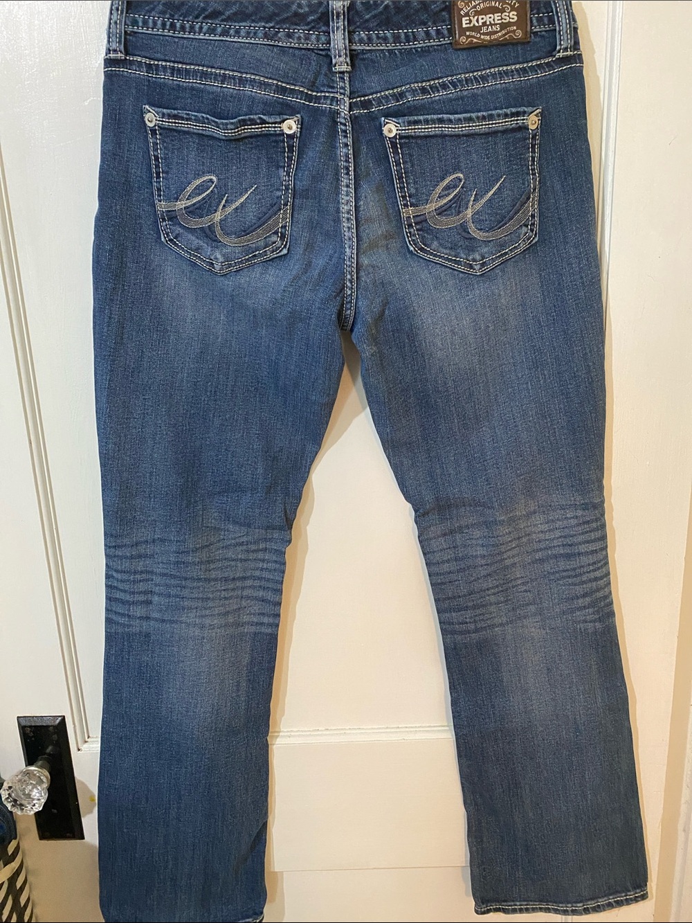 Express Women's Straight Leg Jeans in Dark Blue Wash